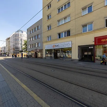 Castle View Luxury In Old Town Bratislava