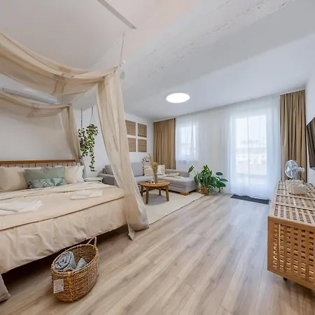 Castle View Luxury In Old Town Bratislava