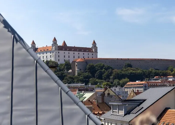 Castle View Luxury In Old Town