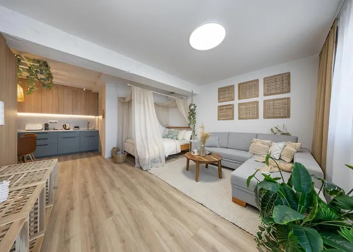 Castle View Luxury In Old Town *